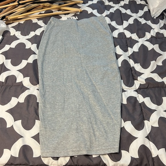 CBR Grey buttoned pencil skirt never worn tag still on - Picture 2 of 2